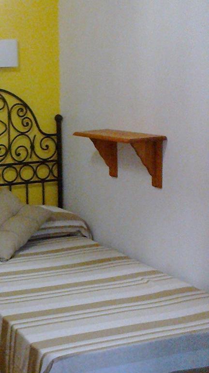 Hostal Los Aromas Villena Room photo